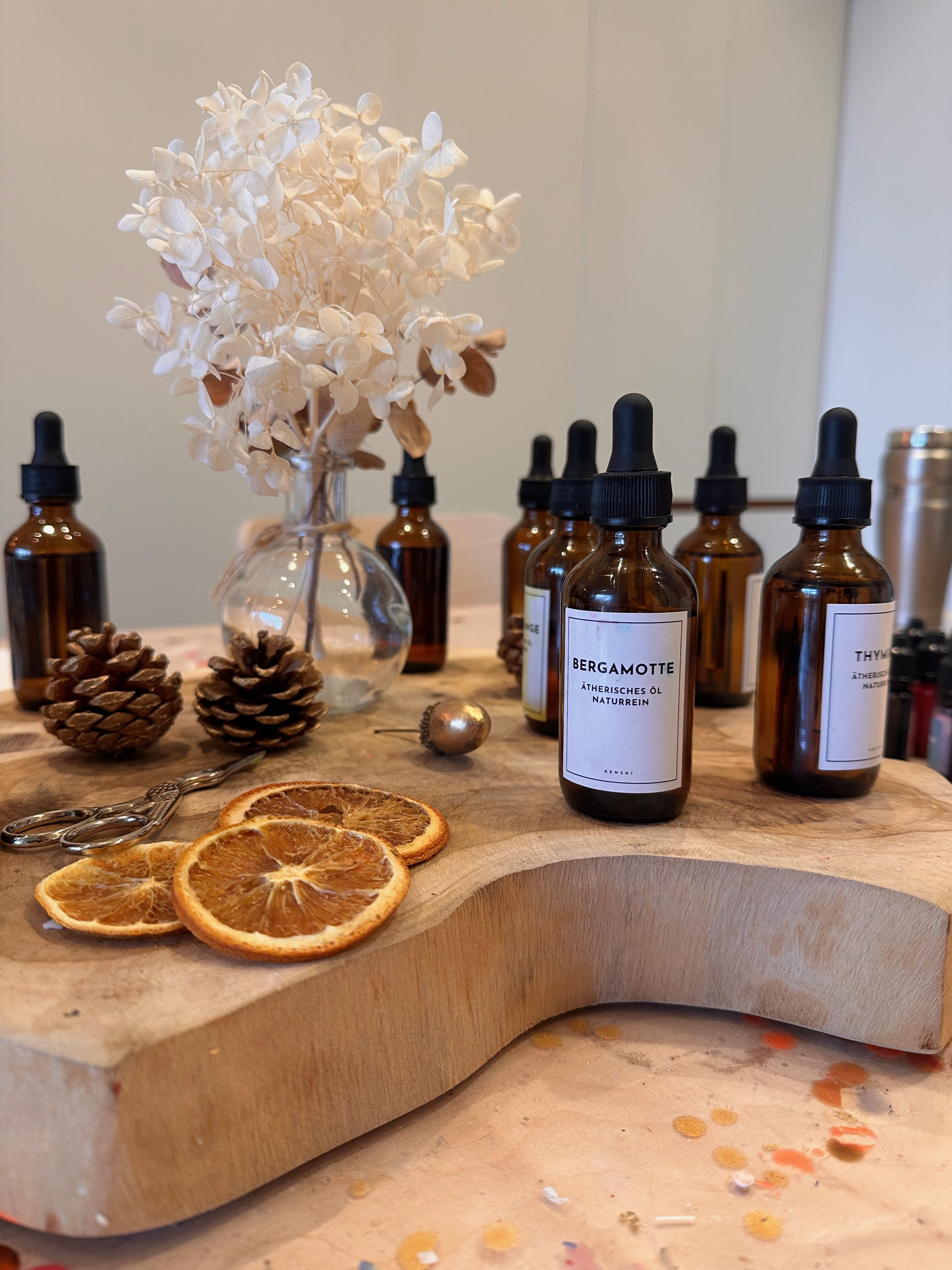 Reine ätherische Öle und natürliche Rohstoffe für den Kerzen Workshop
