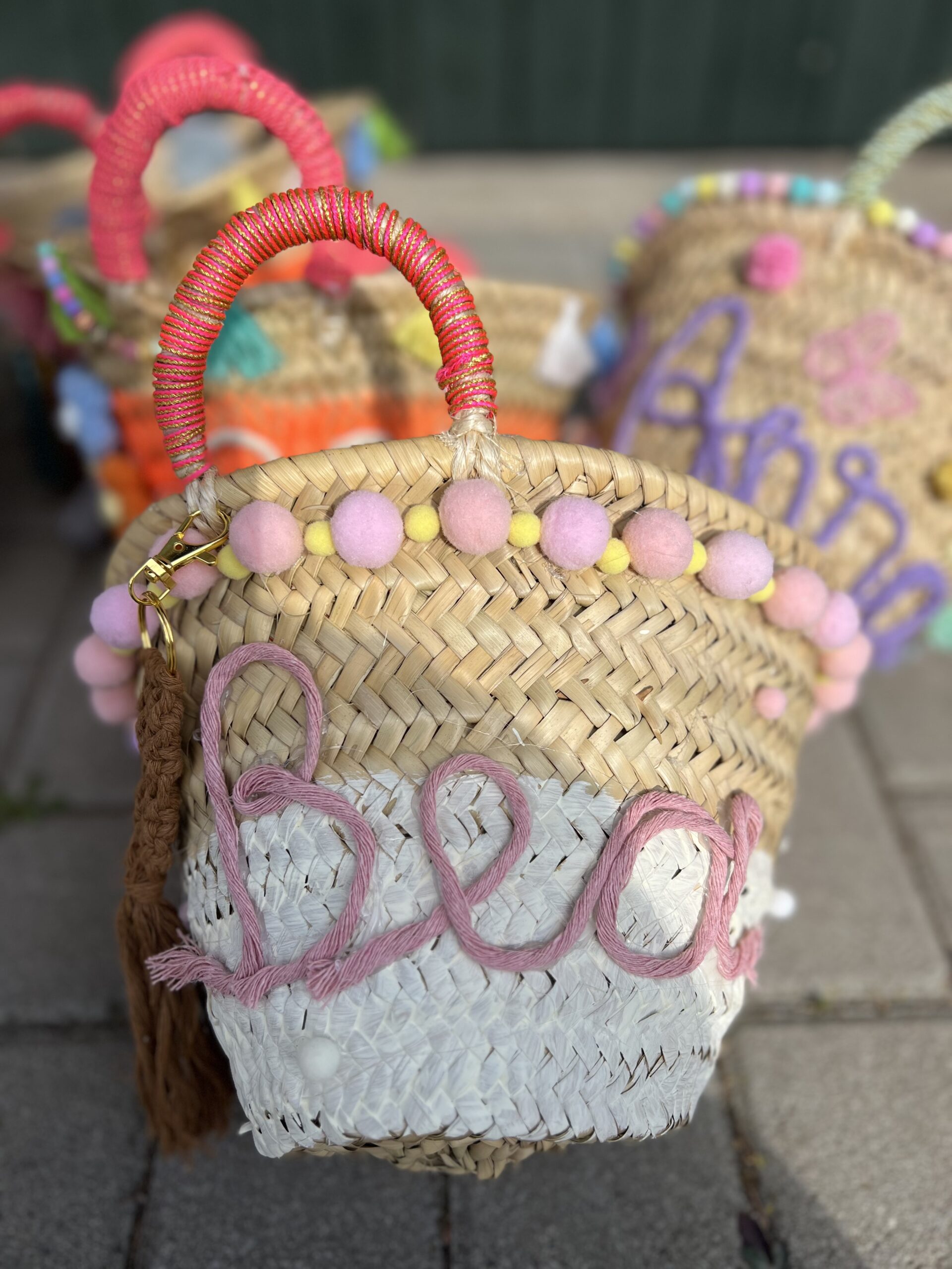 Boho Korbtaschen gestalten beim Kindergeburtstag im Atelier Wundervoll Kaarst